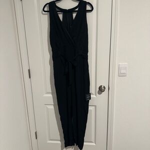 NWT Lulu’s Black Sleeveless Jumpsuit